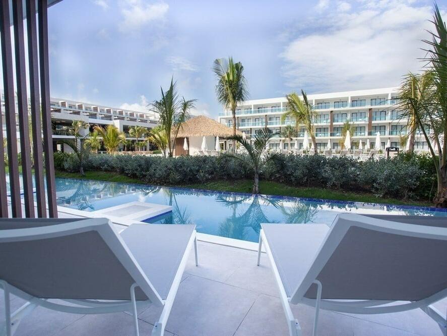 Picture of Luxury Swim Out Suite