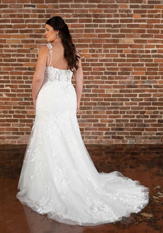 Essense of Australia D3709 plus Fit-and-Flare Wedding Dress - 5