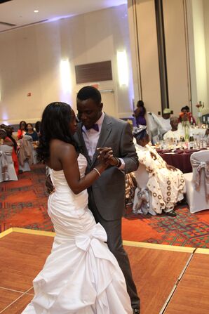 The First Dance with Bride in Strapless White Mermaid Dress with Bow