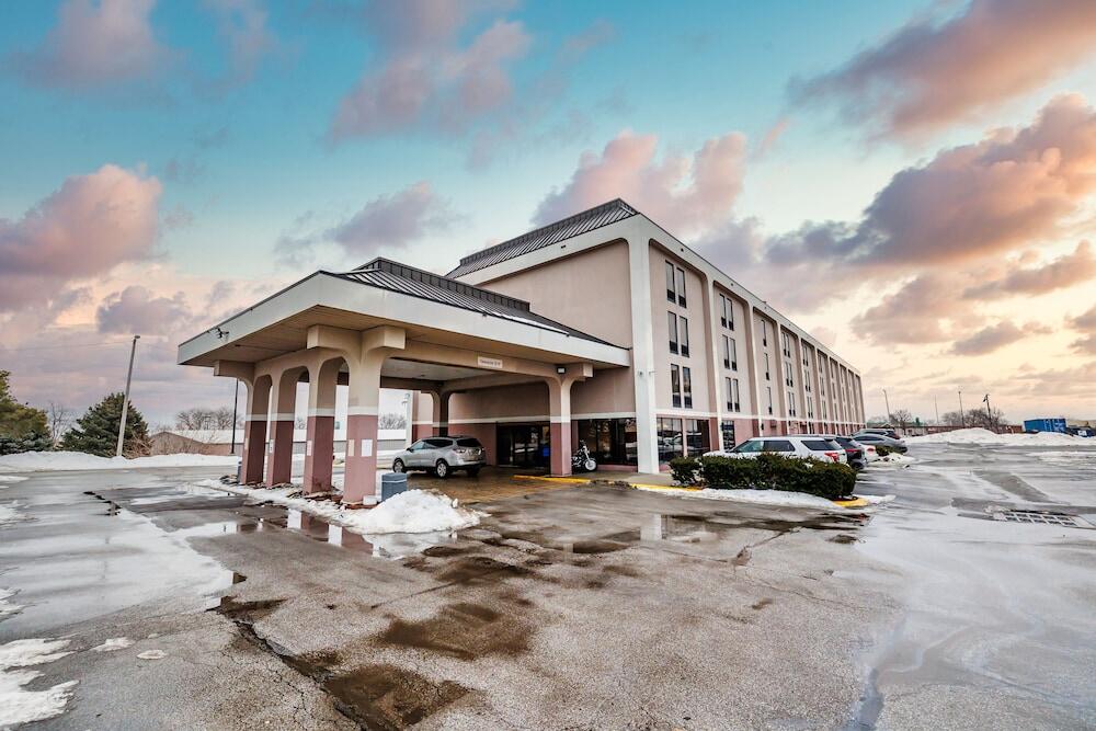 Picture of New Victorian Inn & Suites