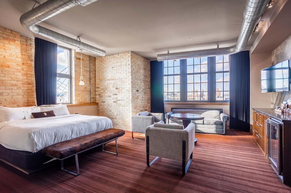 Picture of The Iron Horse Hotel