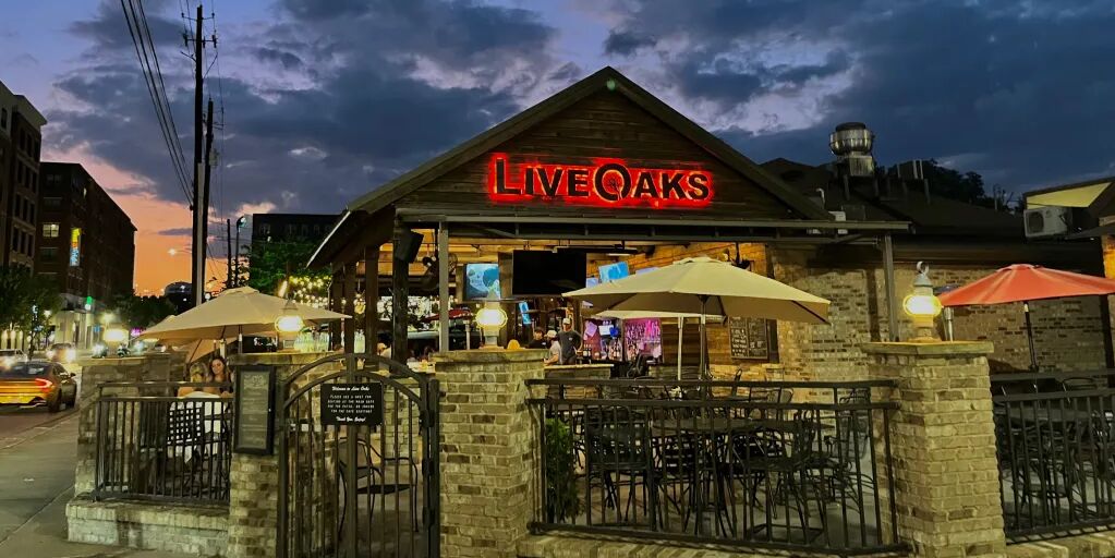 Picture of LiveOaks