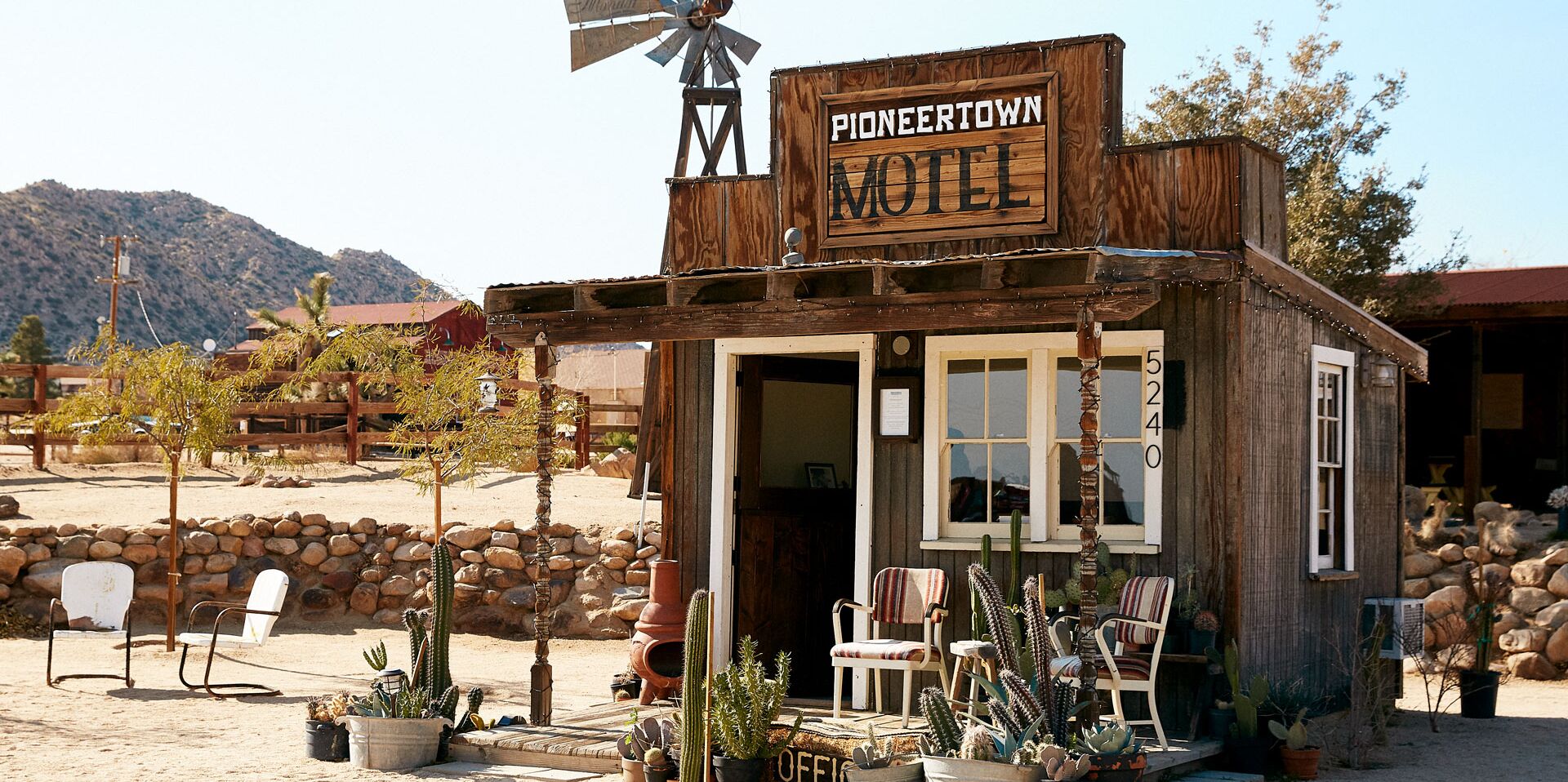 Picture of Pappy + Harriet’s / Pioneertown:  Old Westerns and BBQ in the breeze