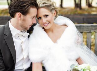 Despite a move to California while planning their Minnesota wedding, Lindsay Nakfoor (27 and a senior financial analyst) and Nathan McCurren (28 and a