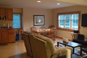 Picture of Muskoka Lake and Marina View Room