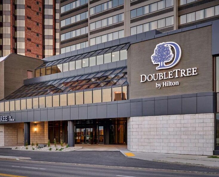 Picture of DoubleTree by Hilton Windsor Hotel & Suites