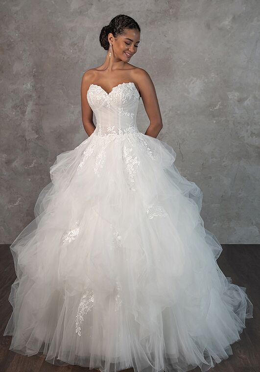 Essense of Australia D4345 Ball Gown Wedding Dress - 3