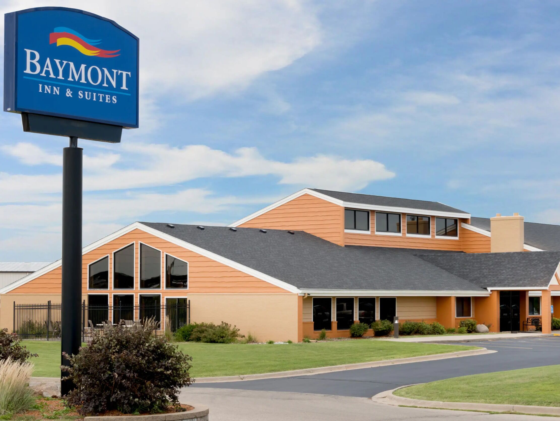 Picture of Baymont by Wyndham Marshalltown
