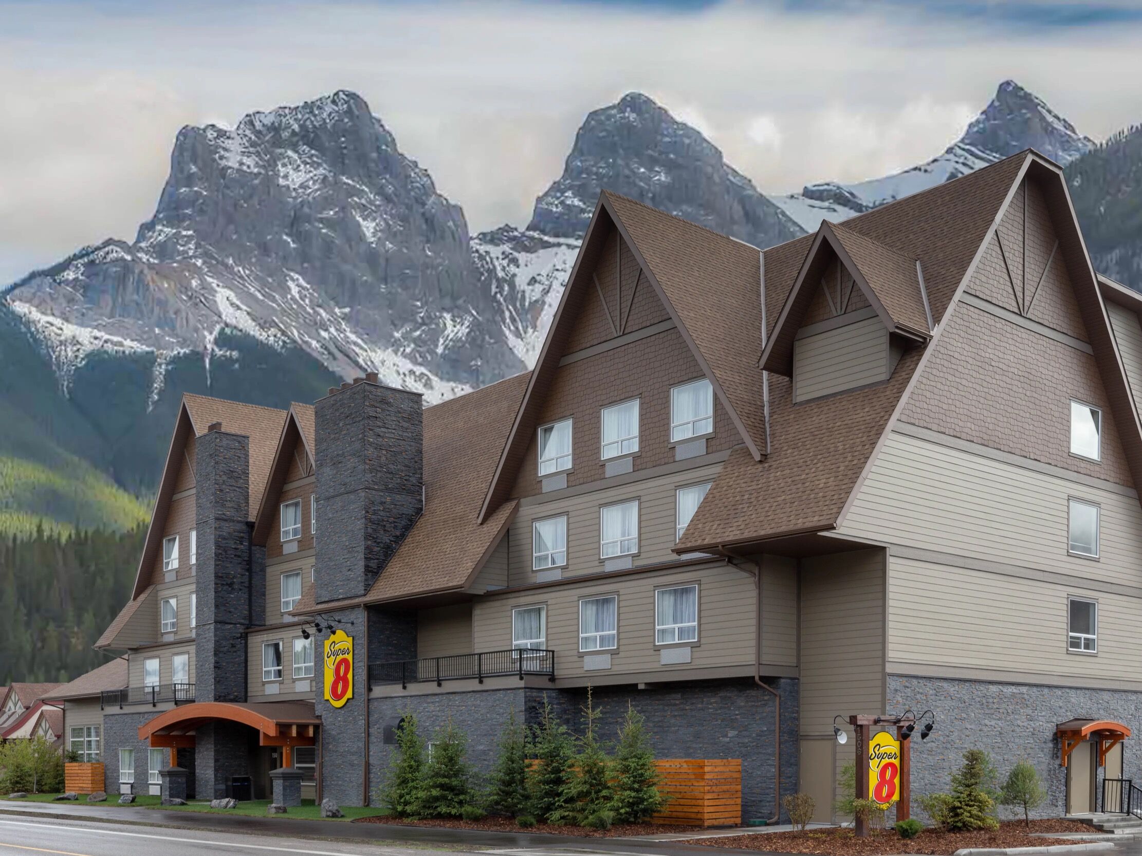 Picture of Super 8 by Wyndham Canmore