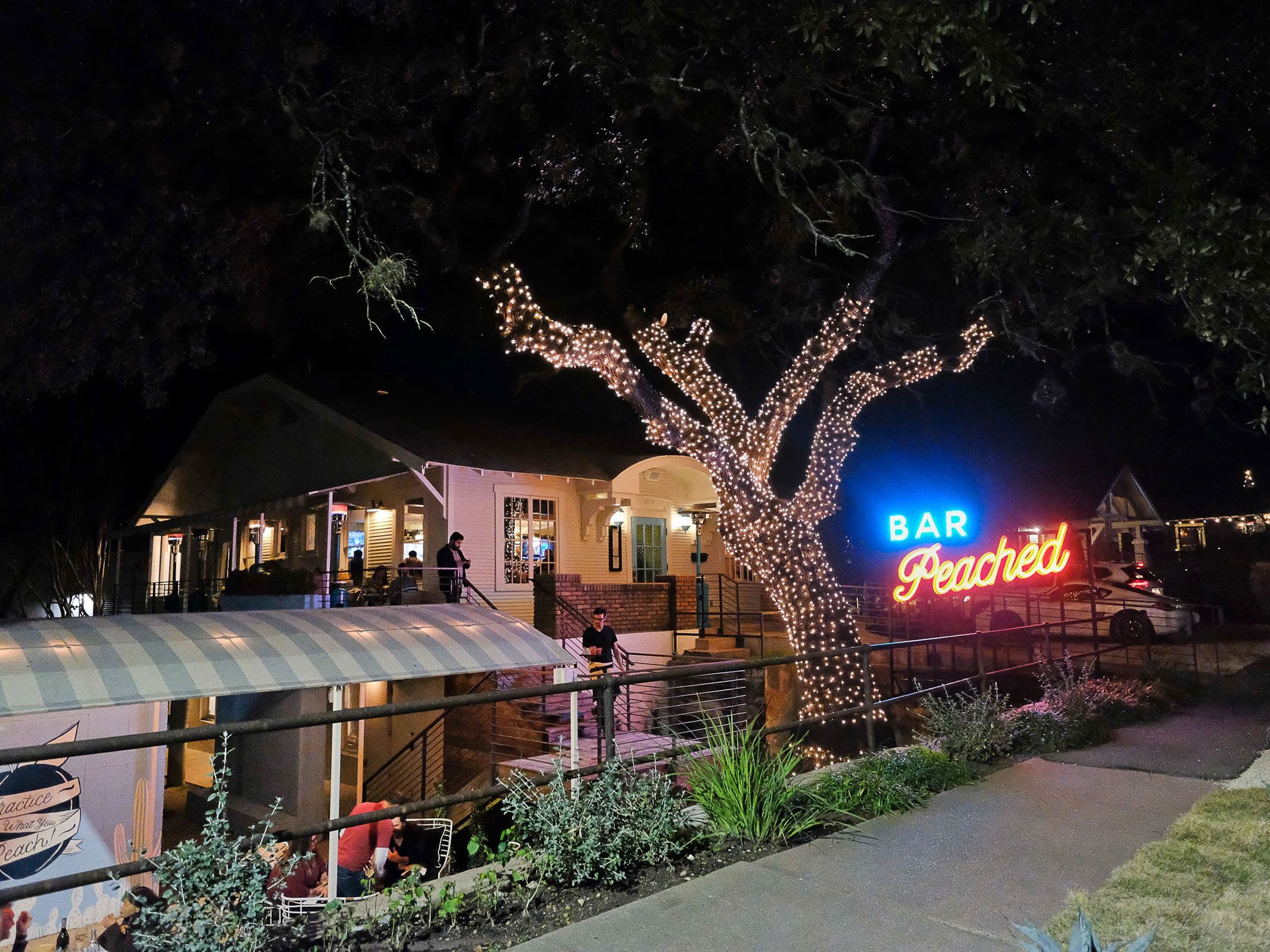Picture of Bar Peached