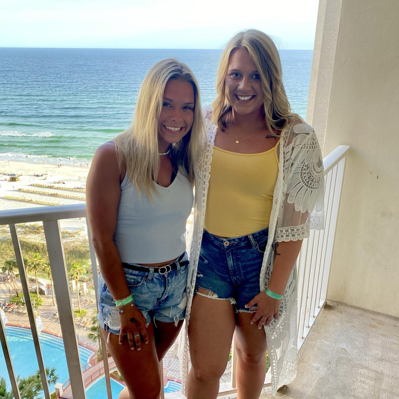 Kayla 
