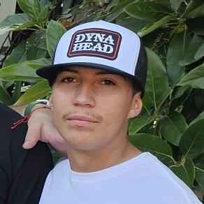 Efrain Esquivez