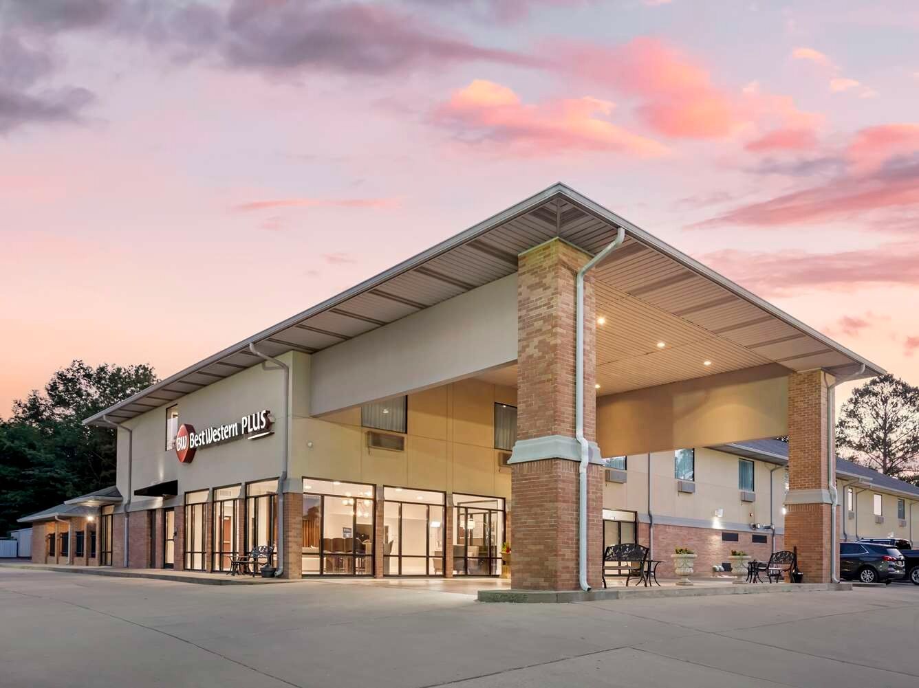 Picture of Best Western Plus Two Rivers Hotel & Suites