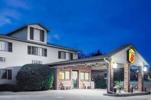 Picture of Super 8 by Wyndham Monroe WI