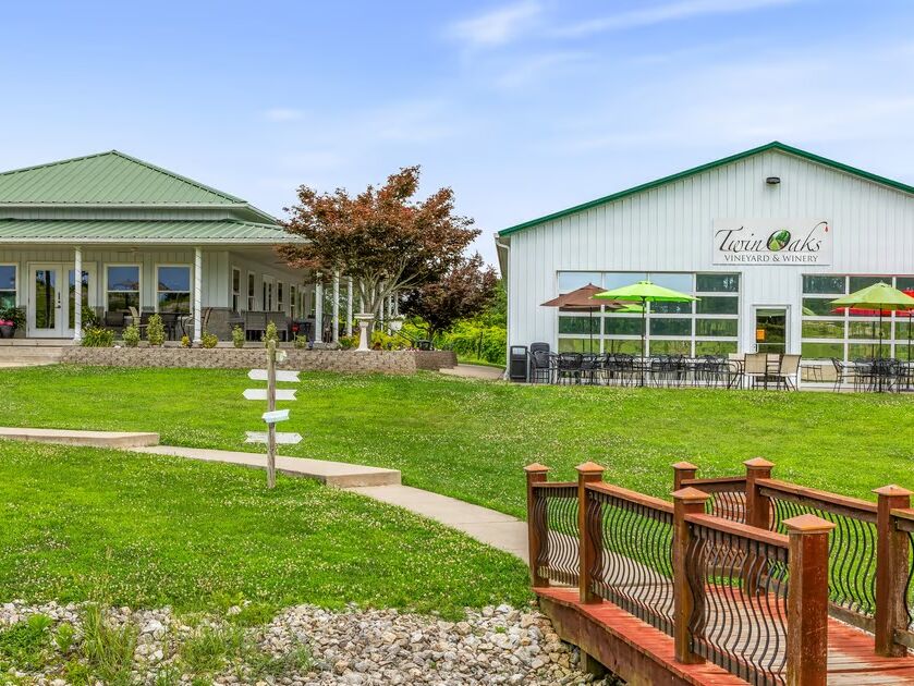 Picture of Twin Oaks