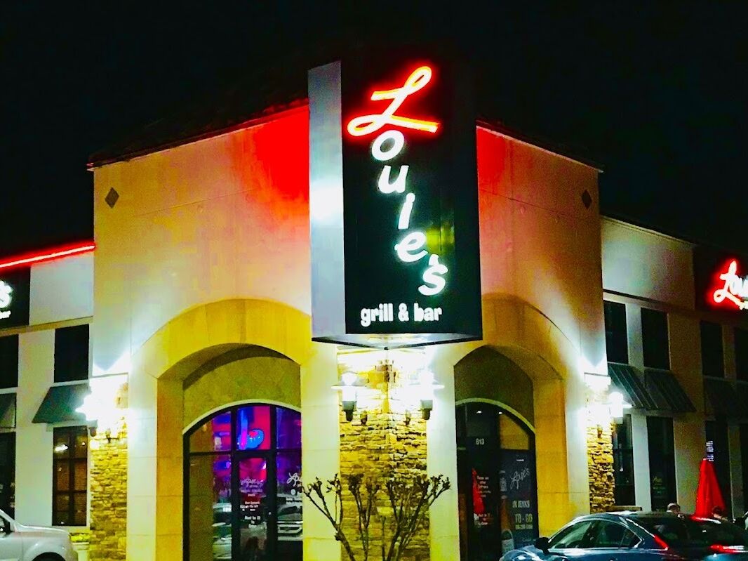 Picture of Louie's Grill & Bar