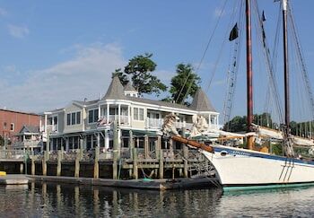 Picture of Grand Harbor Inn