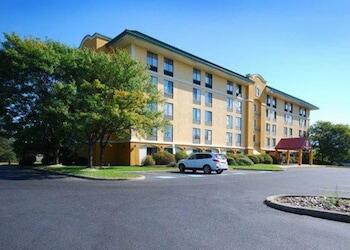 Picture of Quality Inn & Suites Bensalem