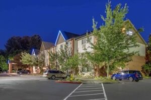 Picture of Comfort Inn & Suites Tualatin Lake Oswego South