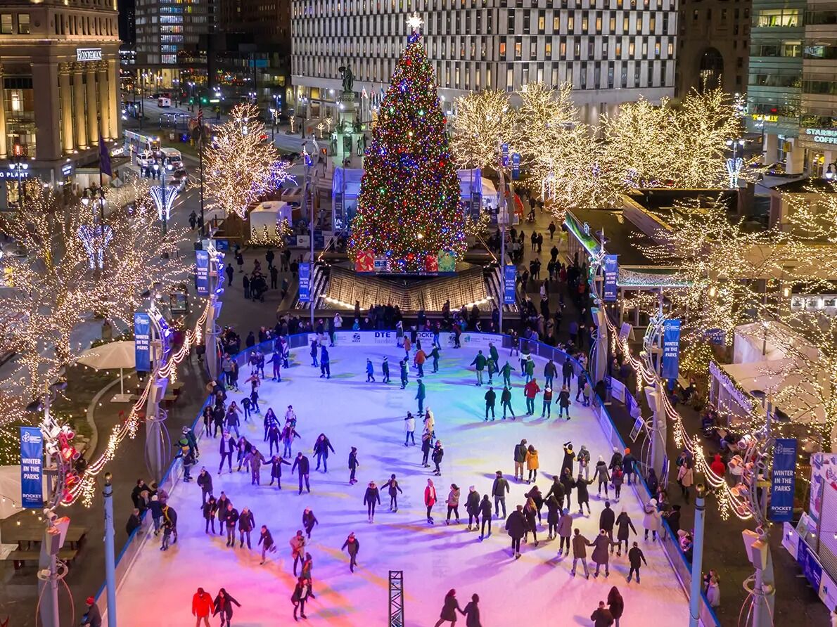 Picture of Downtown Detroit at Campus Martius Park