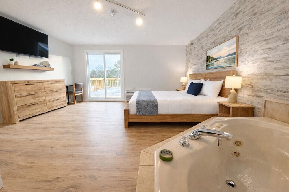 Picture of Nisswa Hotel and Suites