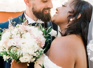 What's more romantic than a lakeside celebration in Italy? That's right, nothing! To celebrate their marriage, Crystal and Matteo planned a waterfront