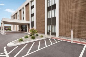 Picture of Super 8 by Wyndham Liverpool/Syracuse North Airport