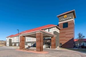 Picture of La Quinta Inn & Suites by Wyndham Rifle