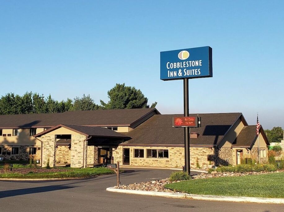 Picture of Cobblestone Inn & Suites - Merrill