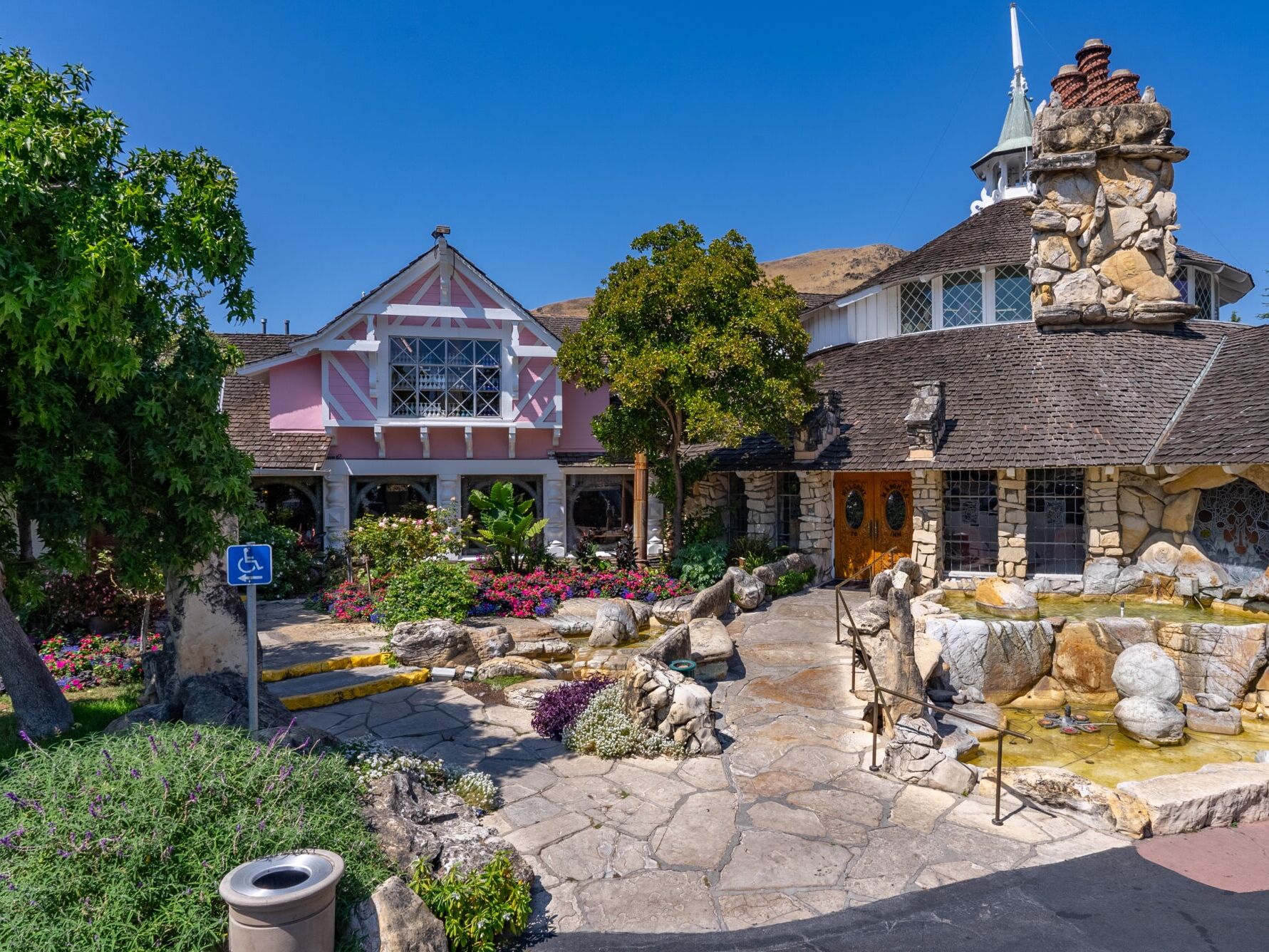 Picture of Madonna Inn