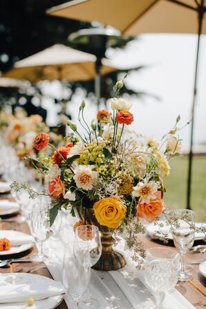 Natural Centerpieces with Roses, Dahlias and Wildflowers