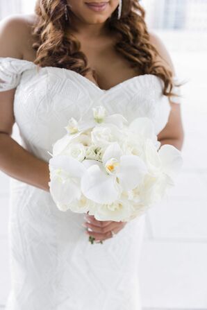 Bride at Wedding at Orlando Museum of Art in Orlando, Florida