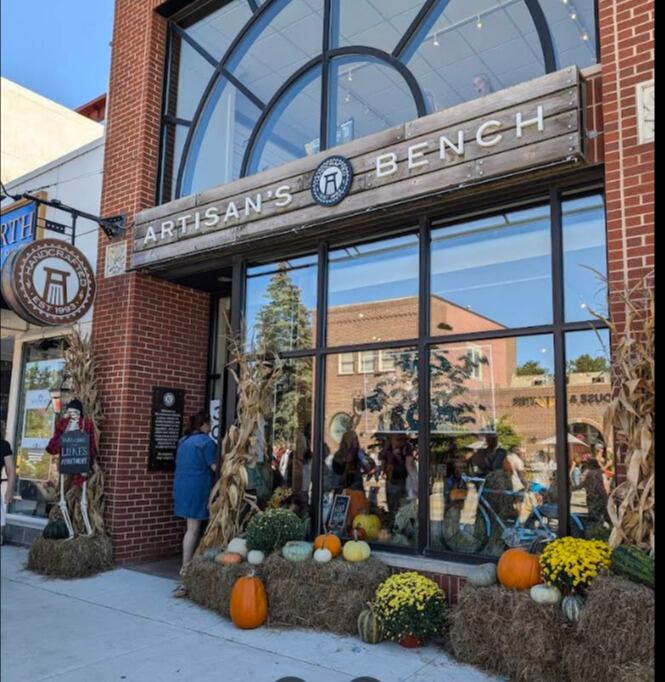 Picture of The Artisan's Bench