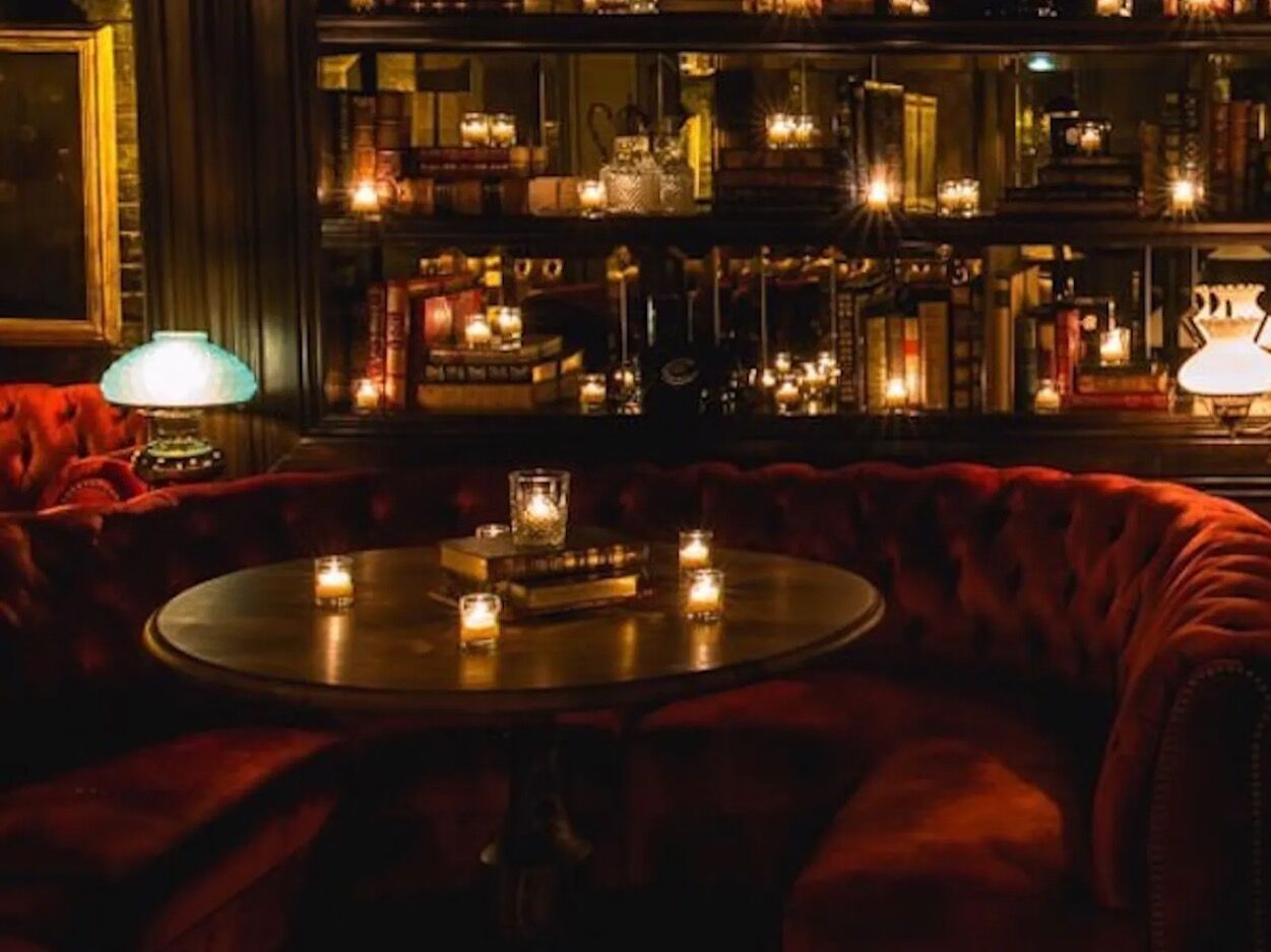 Picture of Gilt Bar