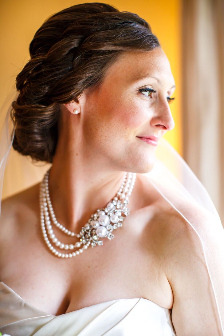 Elegant Pearl Choker Necklace
