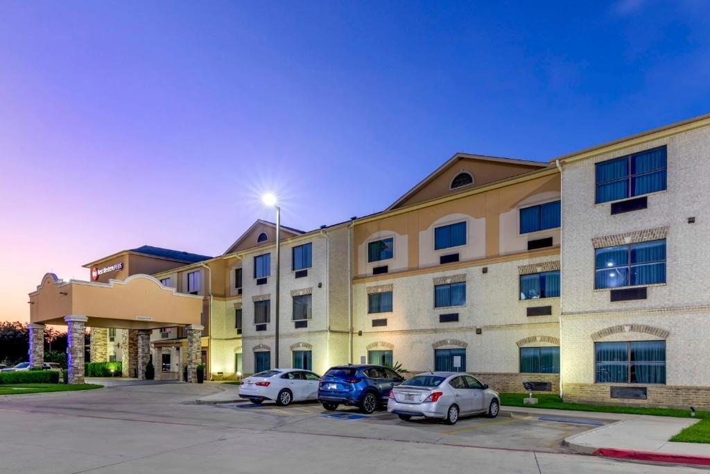 Picture of Best Western Plus Burleson Inn & Suites