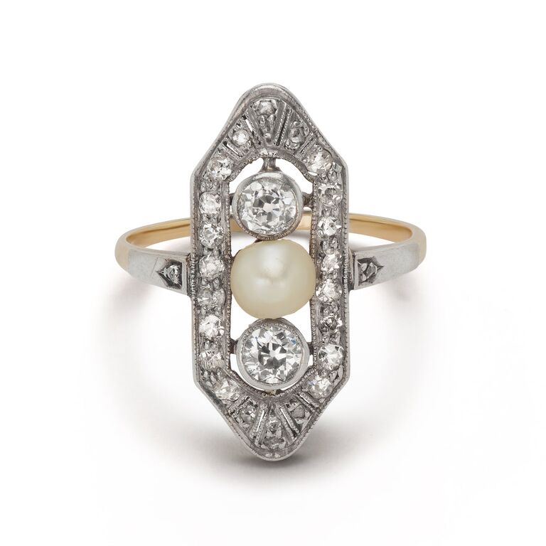 Three-stone pearl ring from Devreux Collection