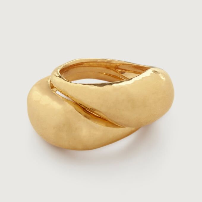Matching chunky gold rings for couples