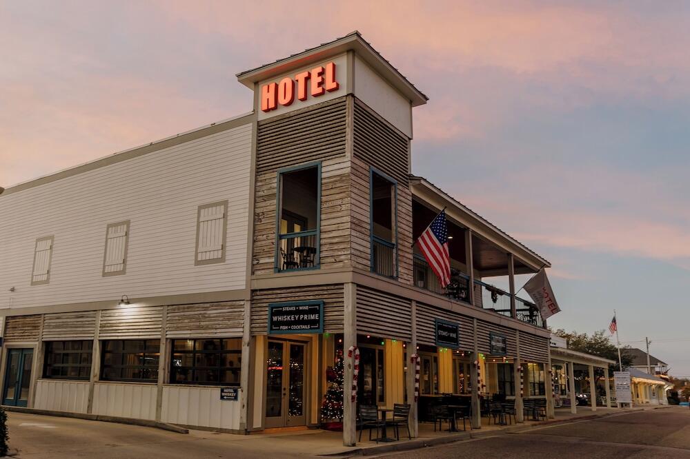 Picture of Hotel Whiskey in Pass Christian