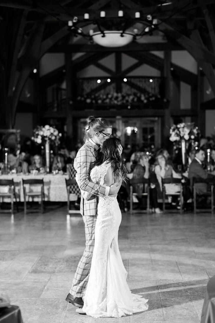 Classic Barn First Dance