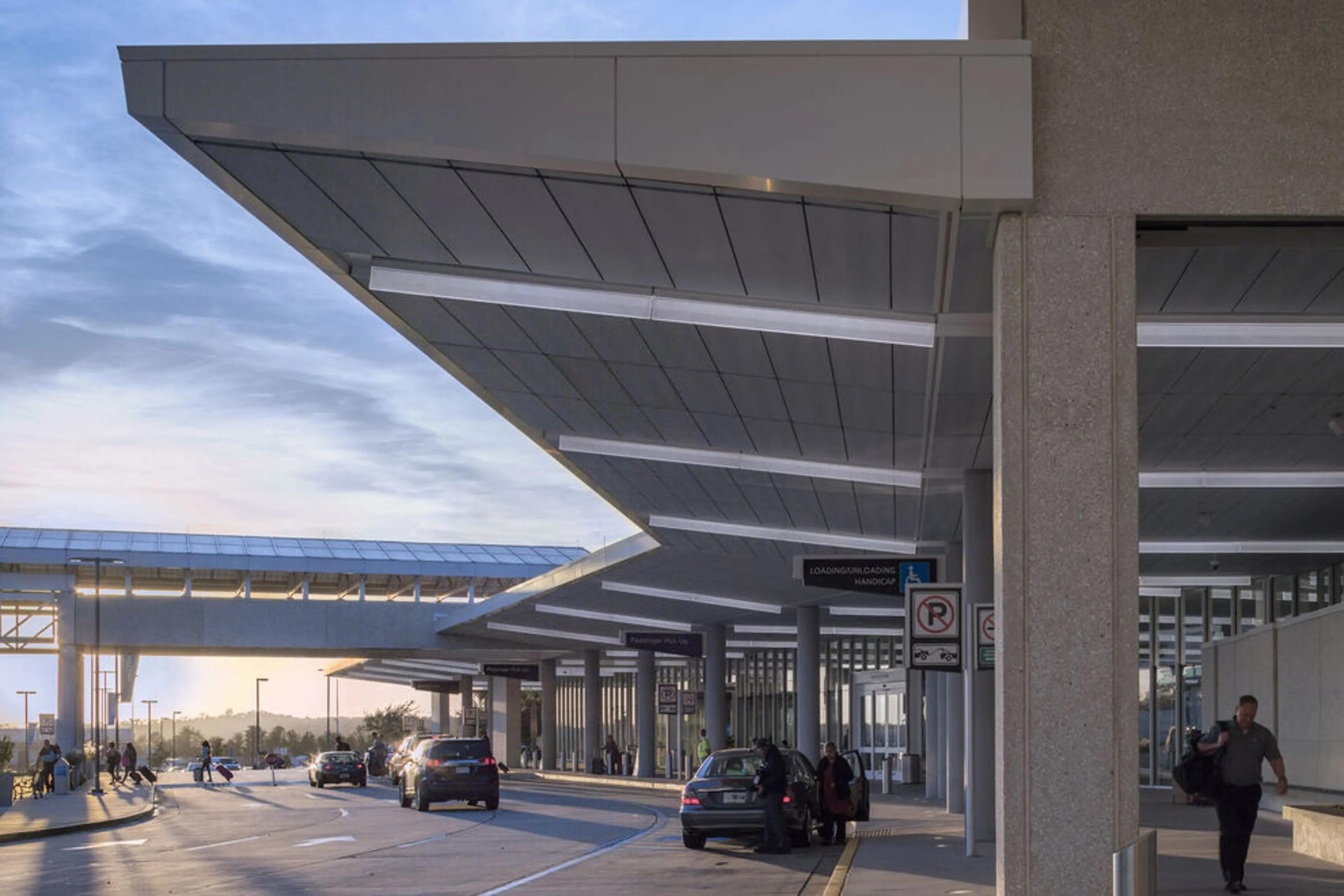 Picture of Charleston Internation Airport