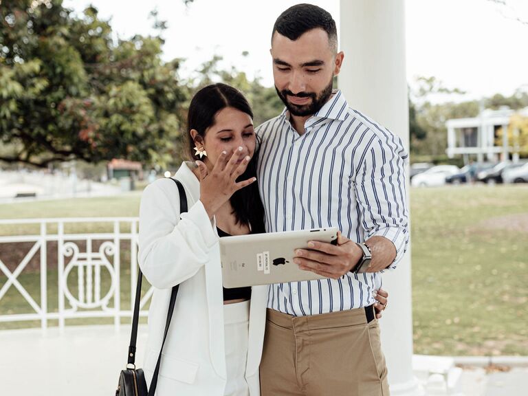 Couple facetiming friends to announce engagement after proposal