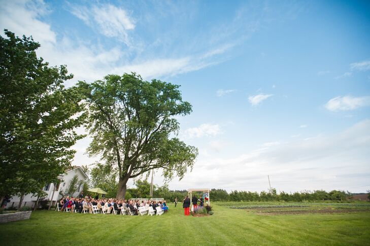 “We are definitely city folk, but the farm venue just felt right,” Katherine says. Although it rained later in the day, the weather was beautiful for their evening ceremony.