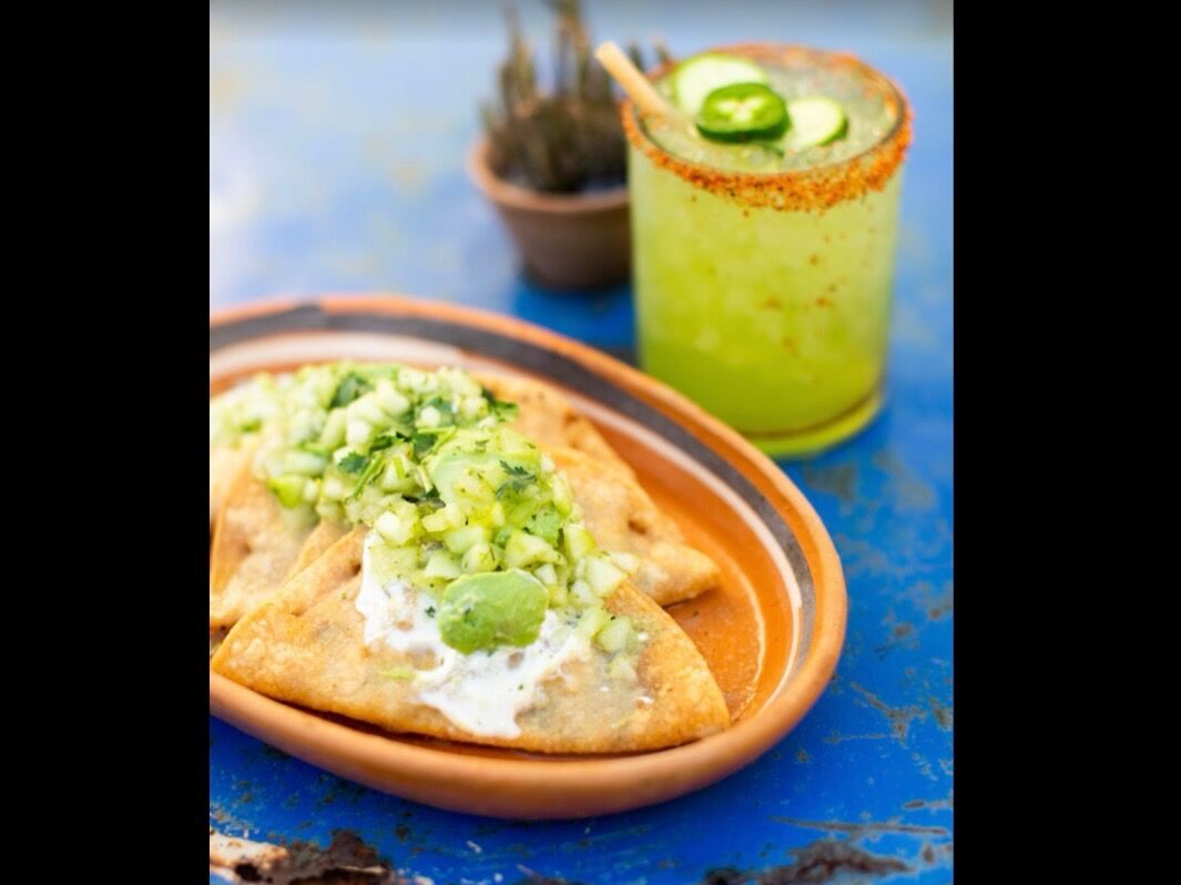 Picture of SALUD!