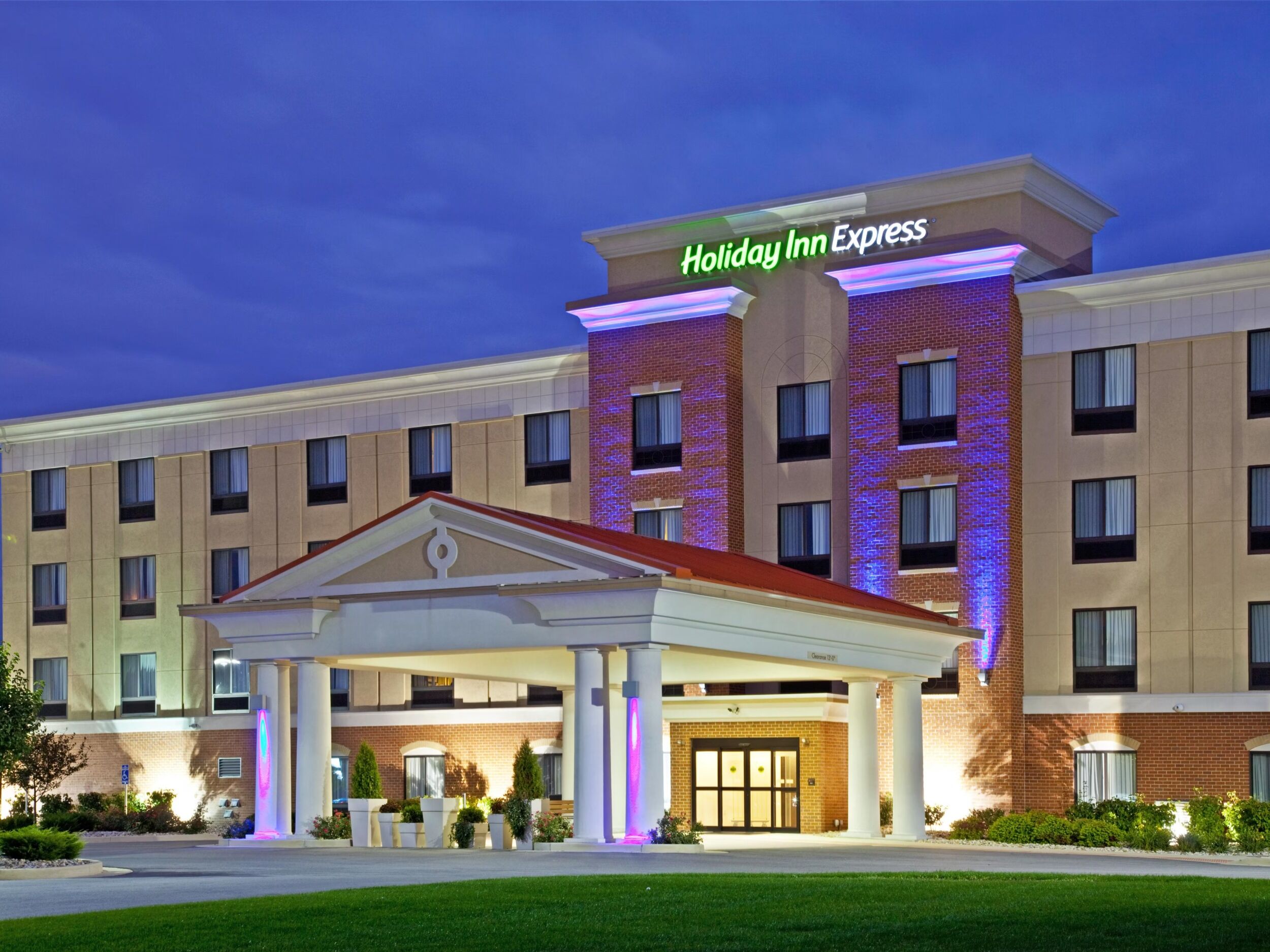 Picture of Holiday Inn Indianapolis Downtown, an IHG Hotel
