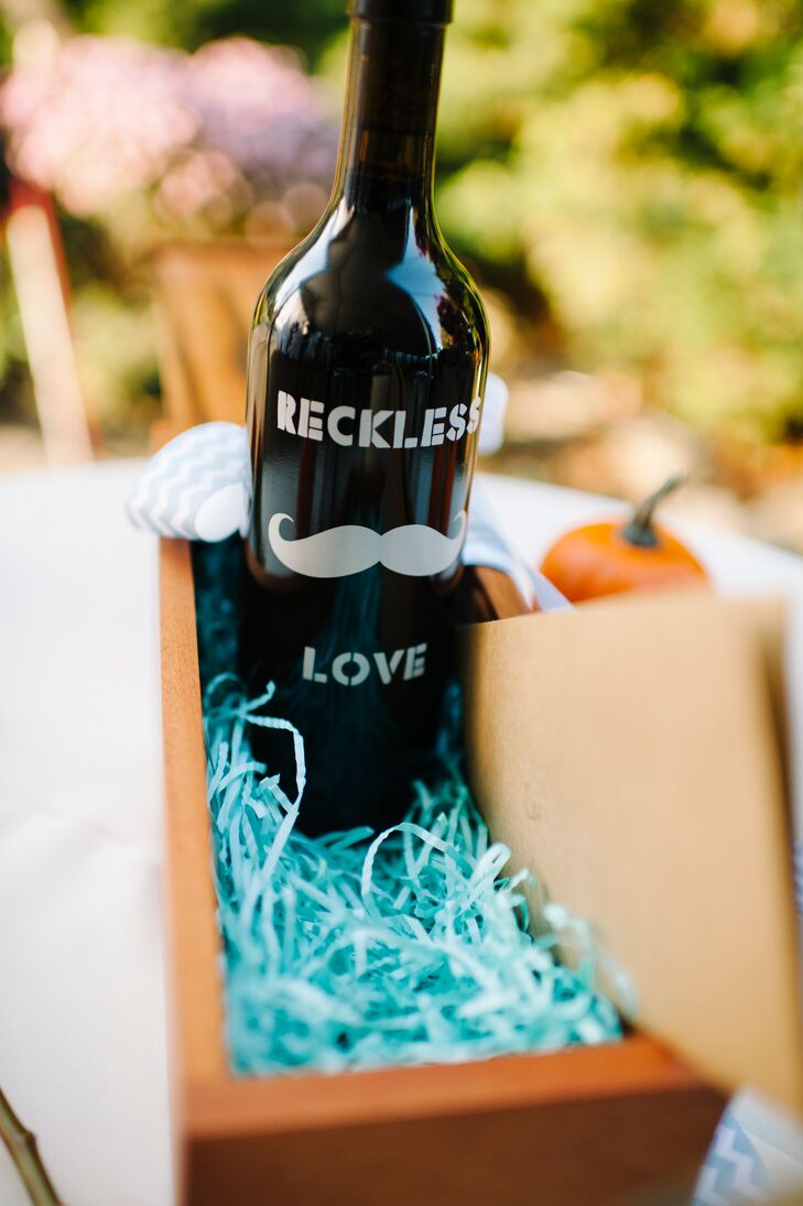 Personalized Wine Wedding Favors