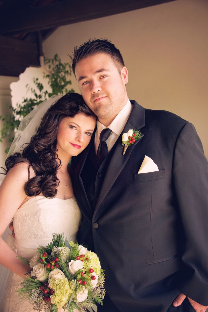 Camelia Ile (29 and a biller) and Simon Rachi (28 and a dispatcher) created a wedding around their favorite holiday: Christmas. They were married at t