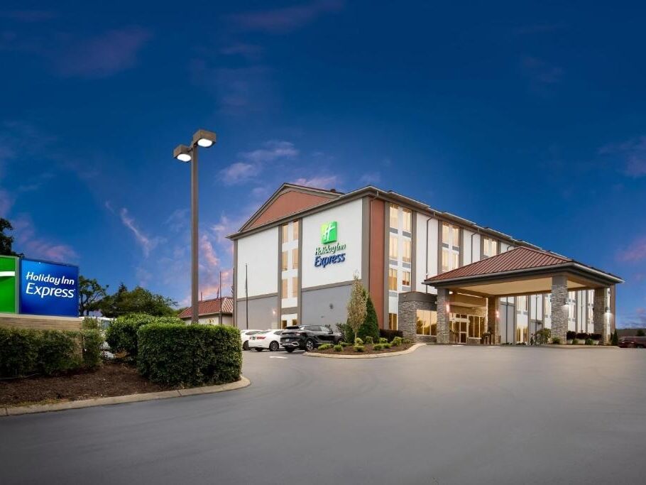 Picture of Holiday Inn Express Nashville-Hendersonville