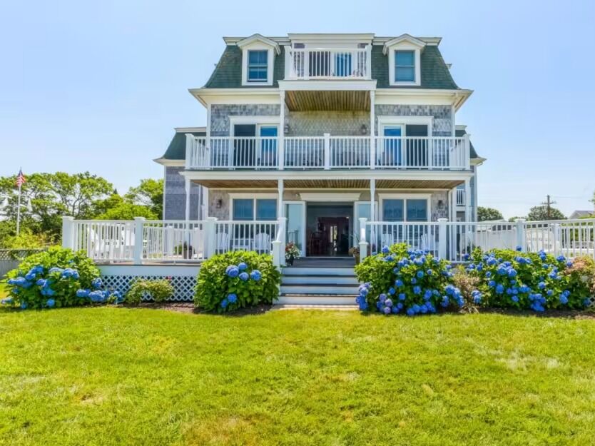 Picture of Payne's Harbor View Inn