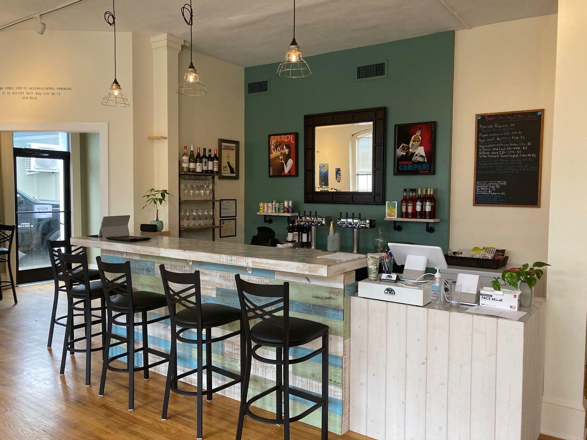 Picture of Hoppy Trees Beer & Spritz Bar
